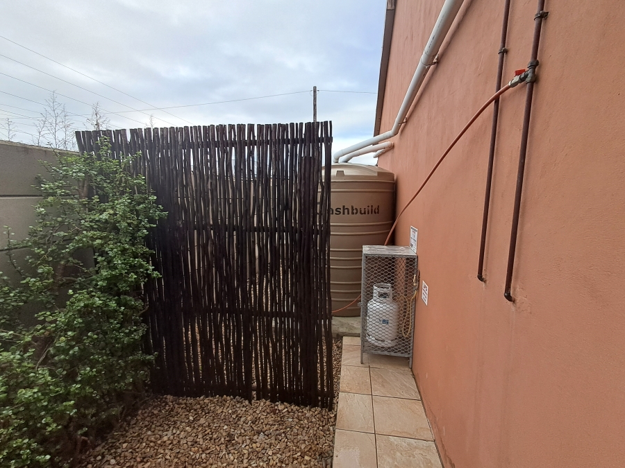 8 Bedroom Property for Sale in Colchester Eastern Cape